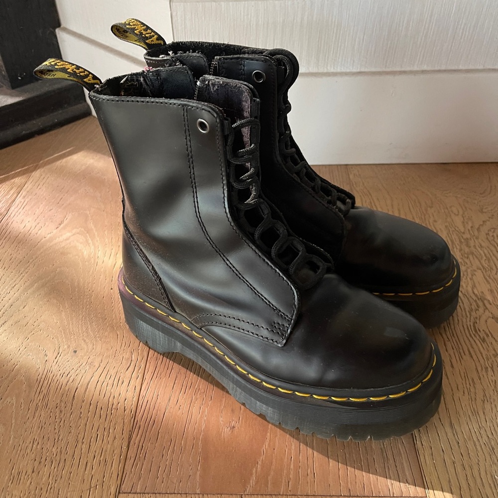 Dr. Martens Jarrick Boots